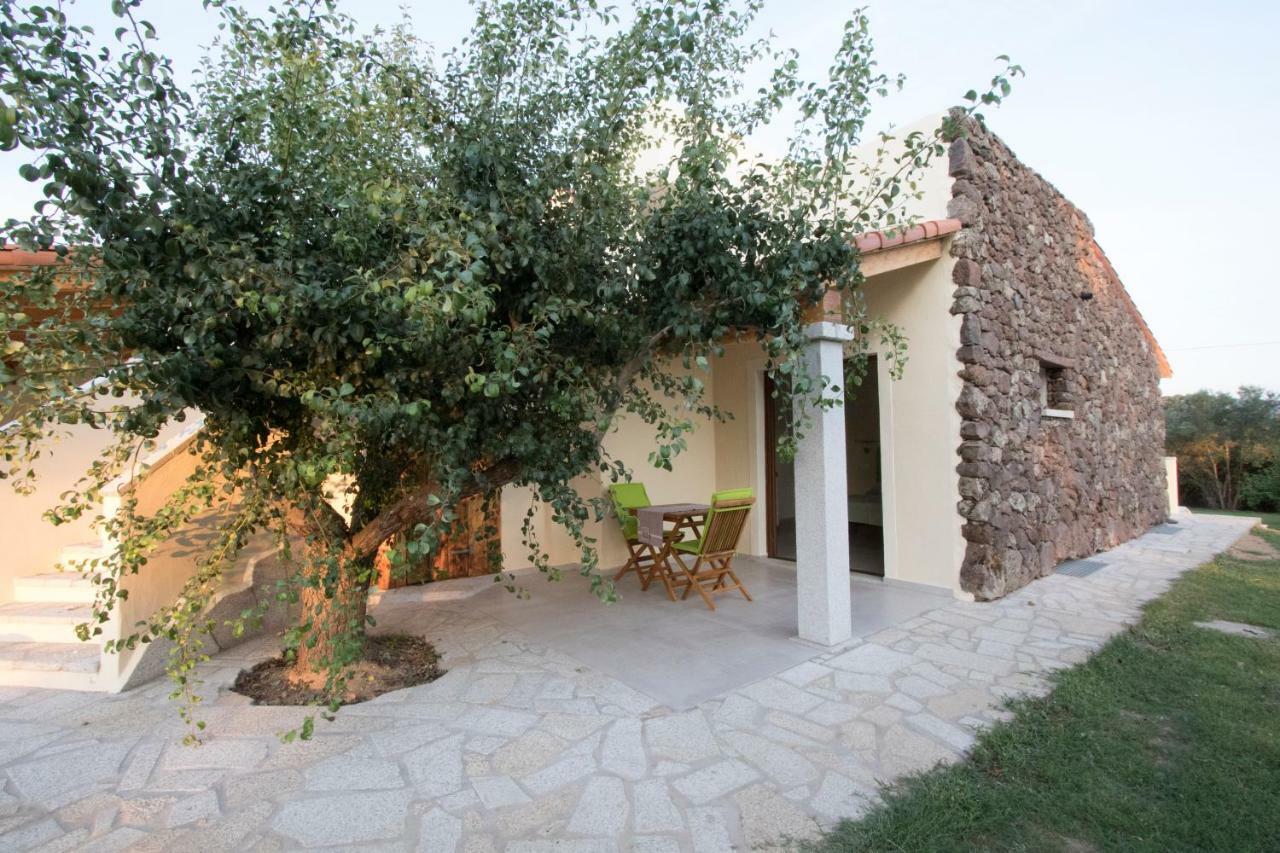 Hotel Su Suberju San Teodoro  Exterior foto